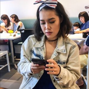 Meet your Posher, Elizabeth